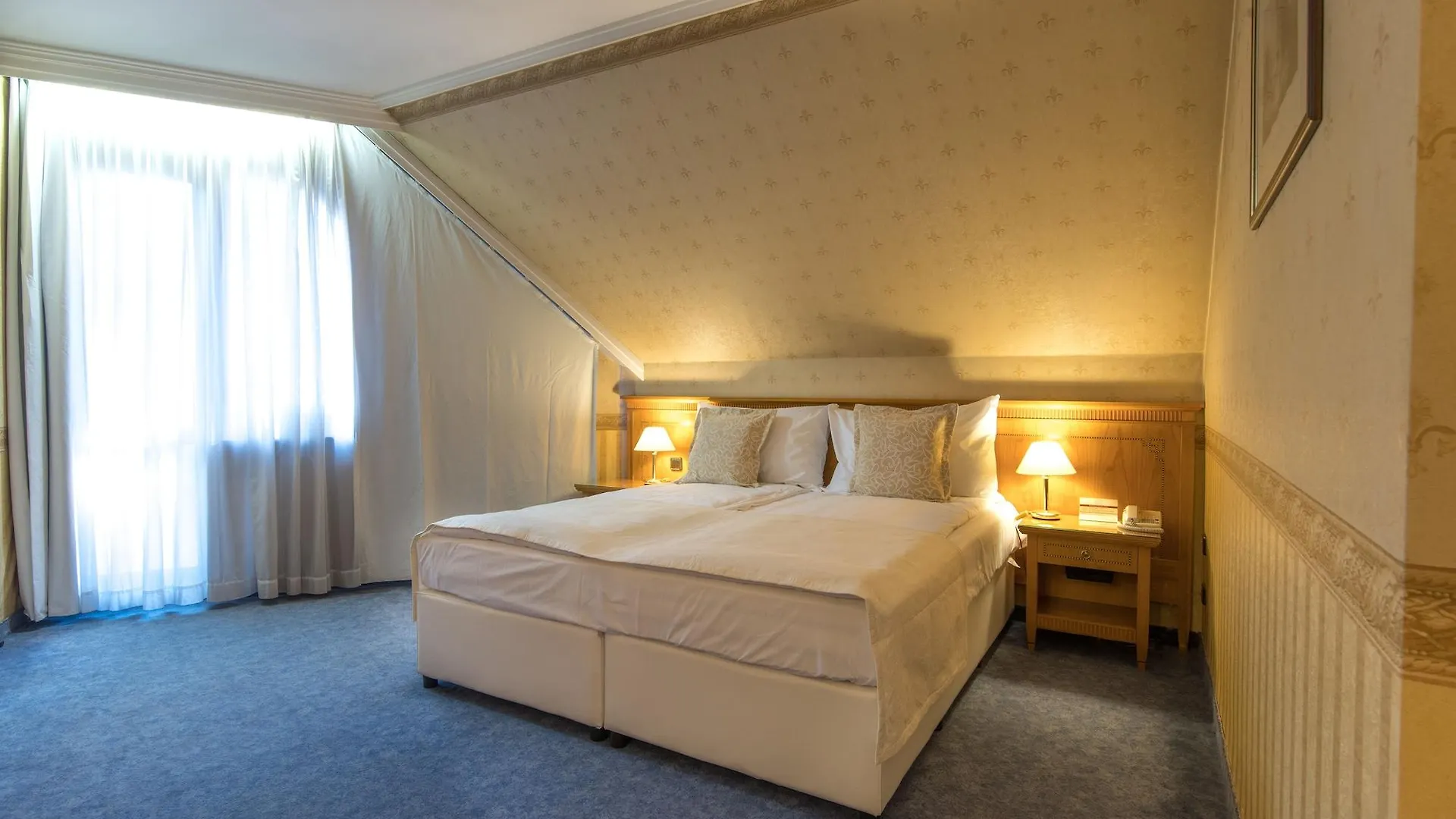 ****  Hotel Downtown - Top Location In The Heart Of Sofia City Bulgaria