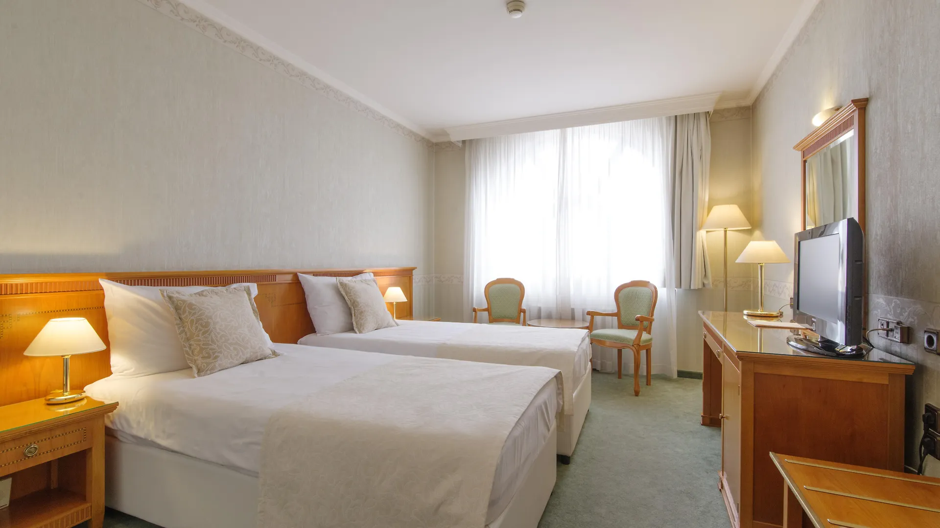 Hotel Downtown - Top Location In The Heart Of Sofia City