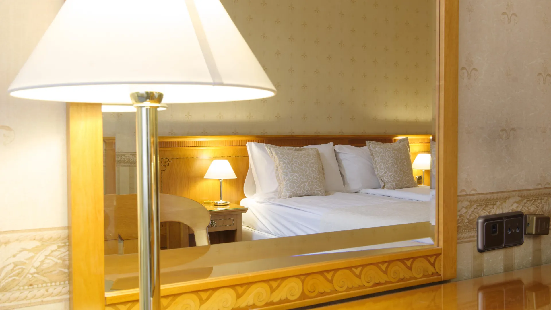 Hotel Downtown - Top Location In The Heart Of Sofia City